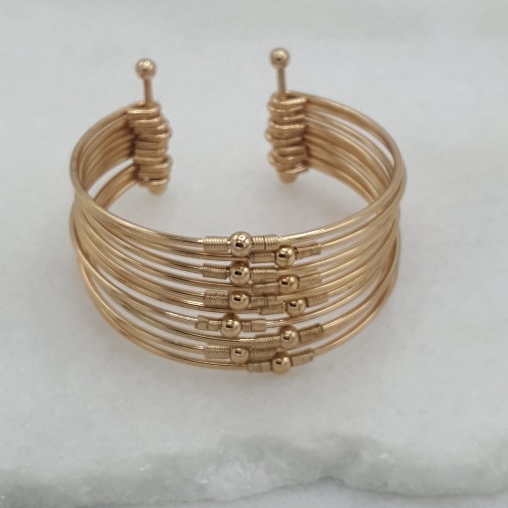 ✔Gold Stacked Cuff Bracelet with Small Gold Beads - Picture 4 of 7